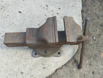 Тиски. 0
