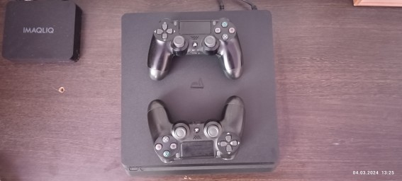Sony PlayStation 4 PRO 1